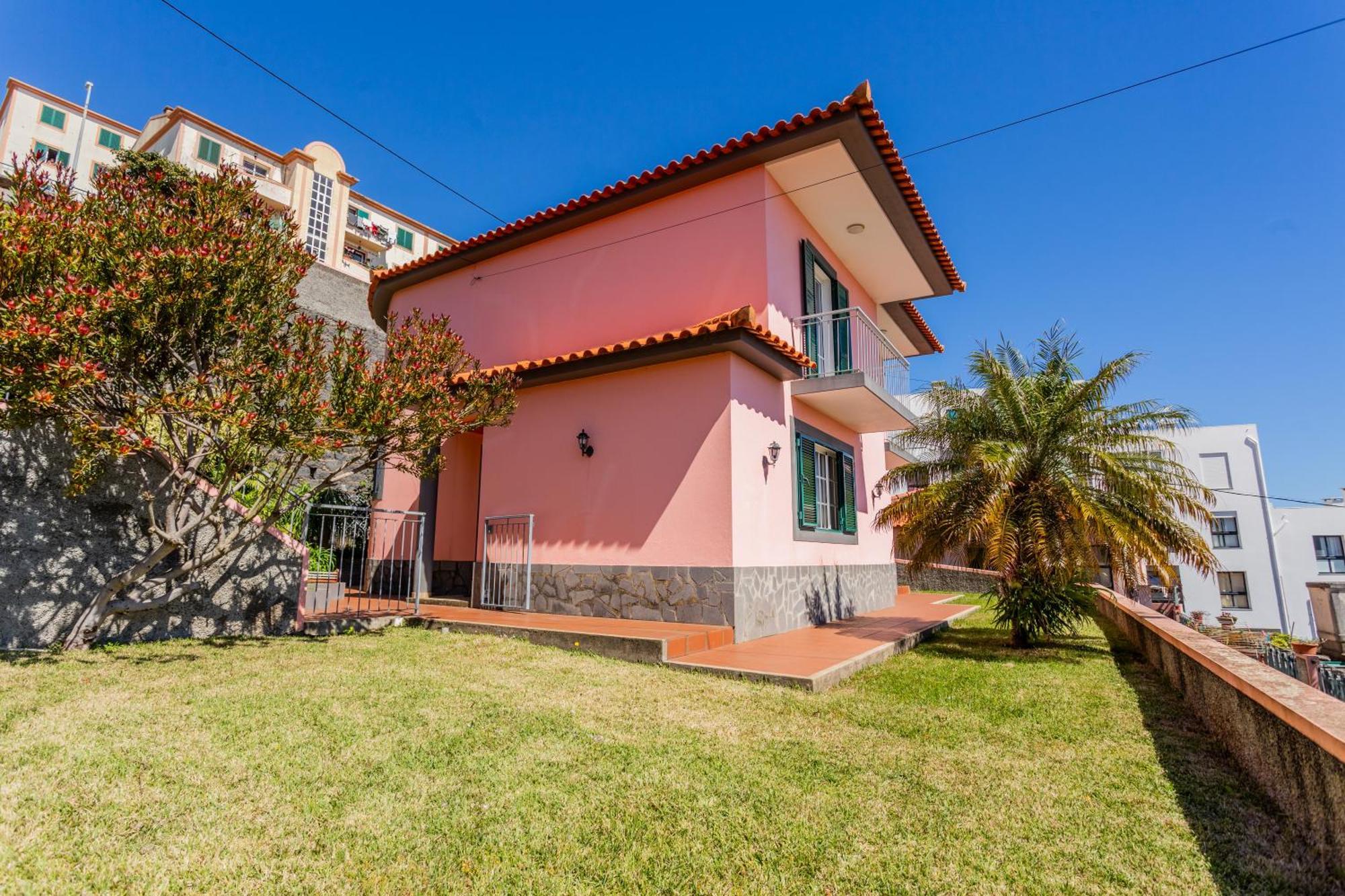 Tranquil Oasis: 3 Bedroom Sea View Villa With Lush Yard Funchal  Exterior photo