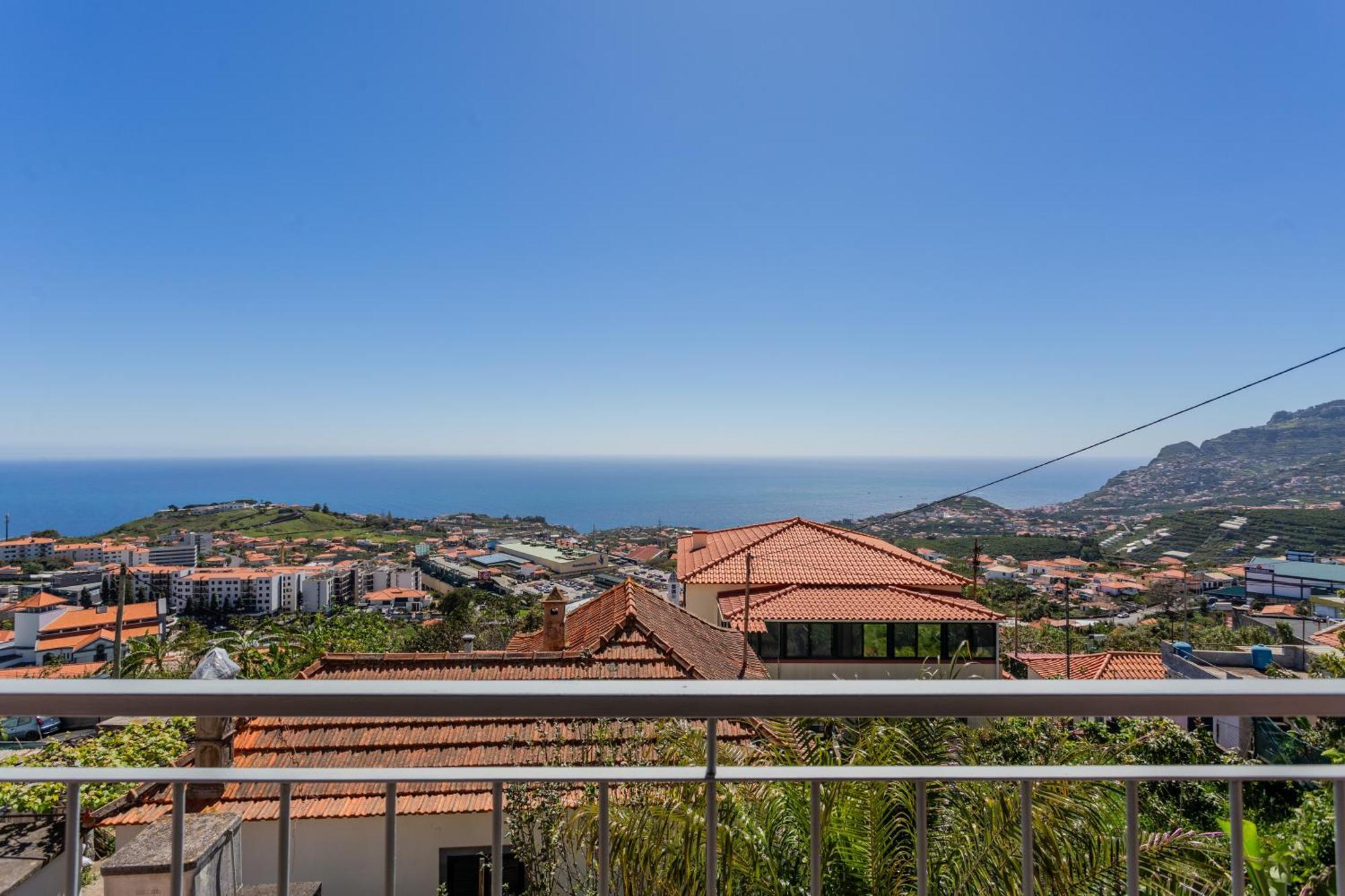 Tranquil Oasis: 3 Bedroom Sea View Villa With Lush Yard Funchal  Exterior photo